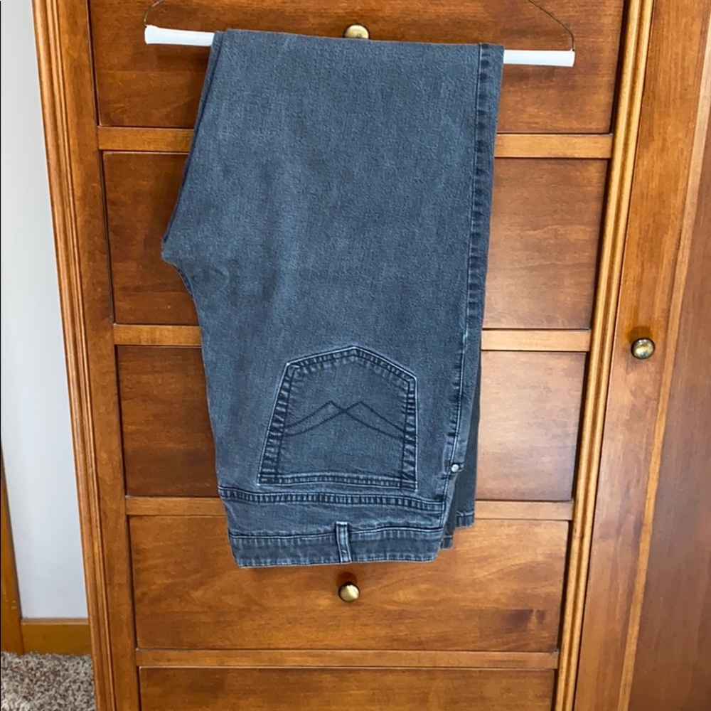 Men’s grey washed jeans